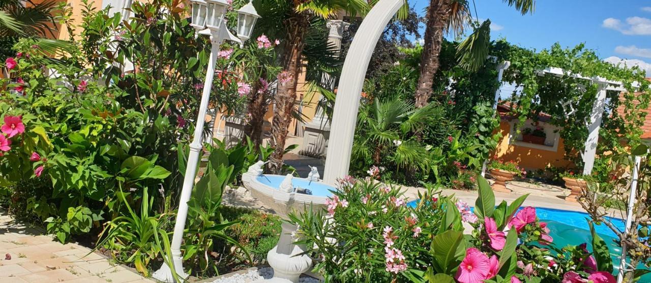 Paradise-Garden-Zamárdi Dış mekan fotoğraf